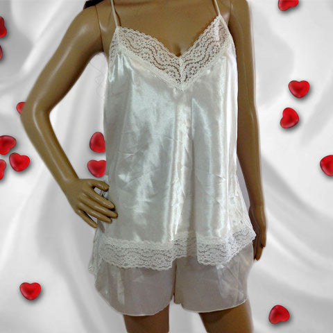 Flora Nikrooz camisole and shorts lingerie set